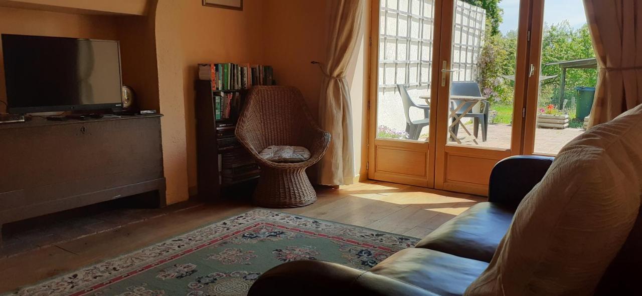 Private Farmhouse For Six In The Countryside Saint-Pierre-sur-Orthe Exterior foto